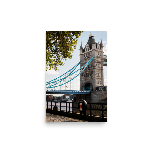 Tirage photo de Londres "Tower Bridge from Lower Thames St" - Londres - The Artistic Way