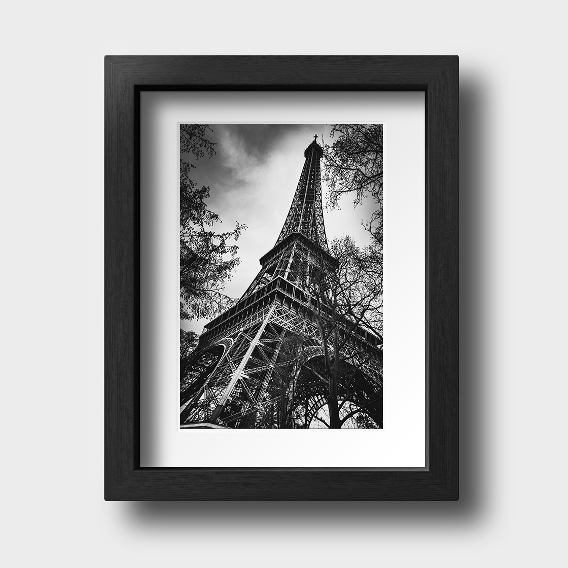 Tirage photo de Paris "Dramatic Eiffel Tower" - Paris - The Artistic Way