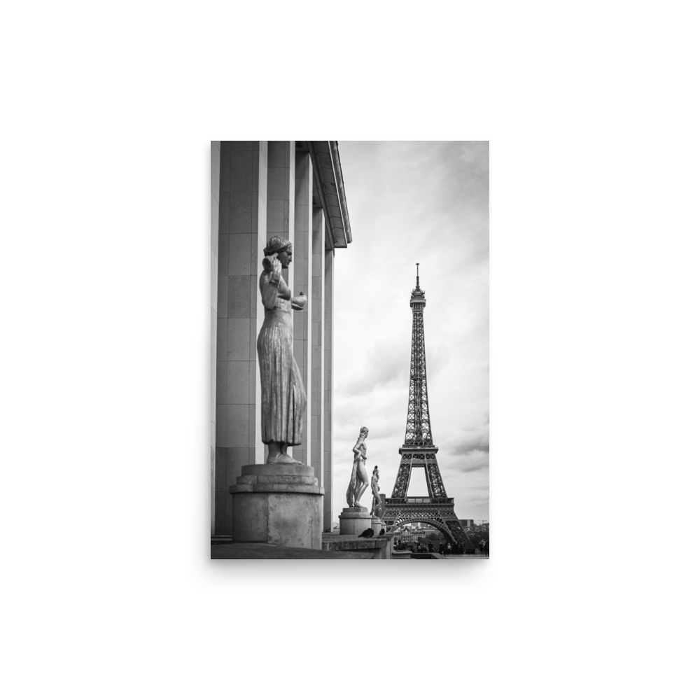Tirage photo de Paris "Tour Eiffel depuis le Parvis des Droits de l'Homme en N&B" - Paris - The Artistic Way